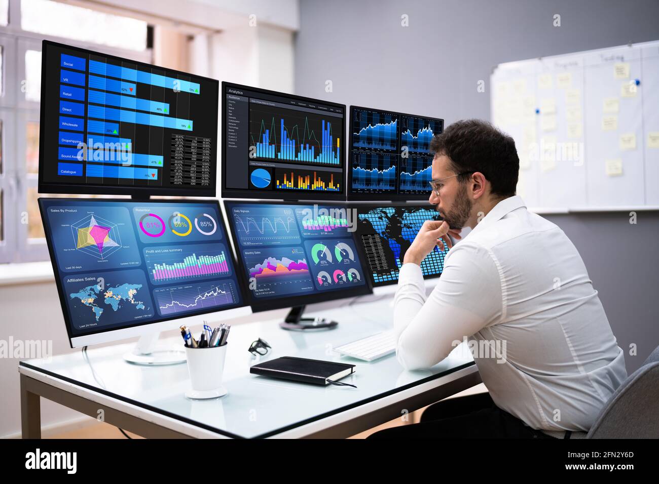 配资公司选型与合同条款穿透式审阅的开户及实盘校验防骗指南